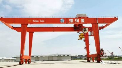   衛(wèi)華起重，飛天入海！